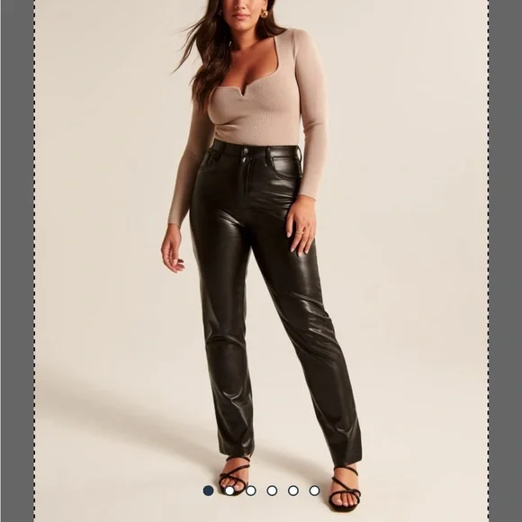 Abercrombie & Fitch Curve Love Vegan Leather 90s Straight Pants - Picture 2 of 4